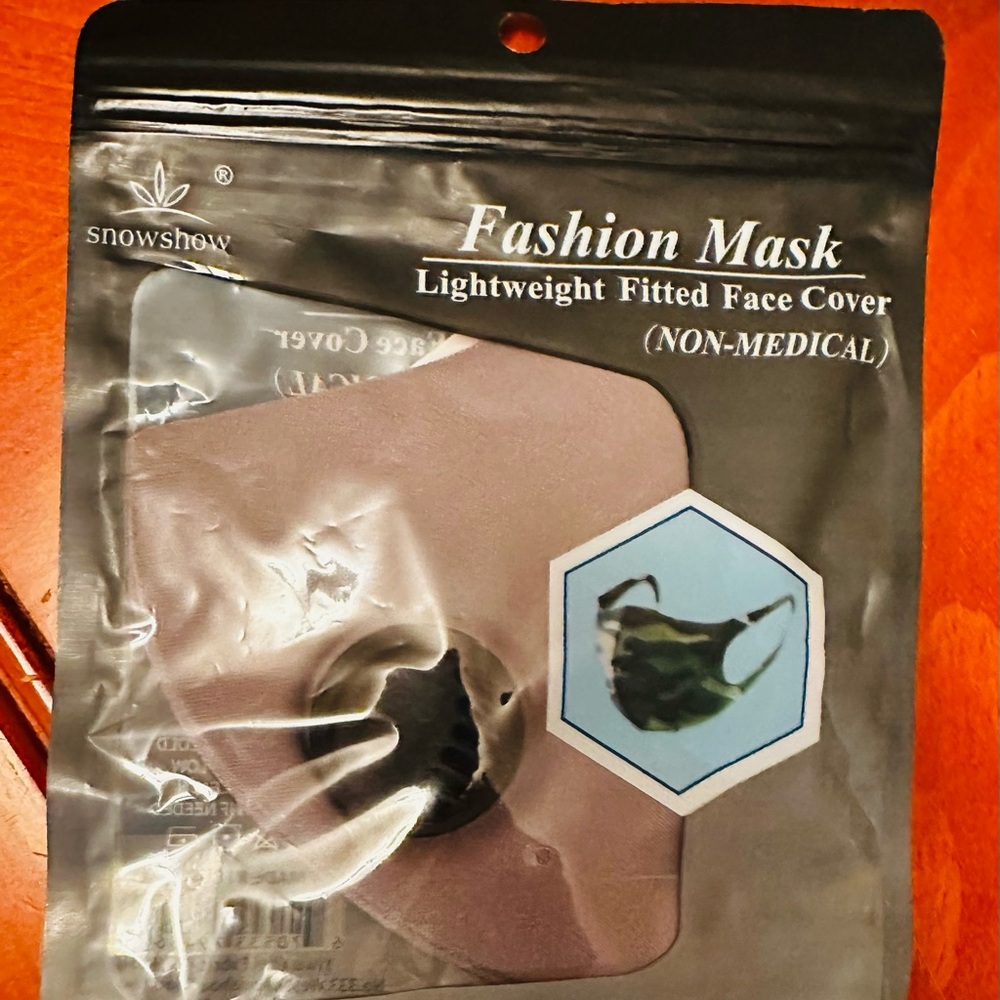 Snowshow Men's Lightweight Taupe Fashion Mask